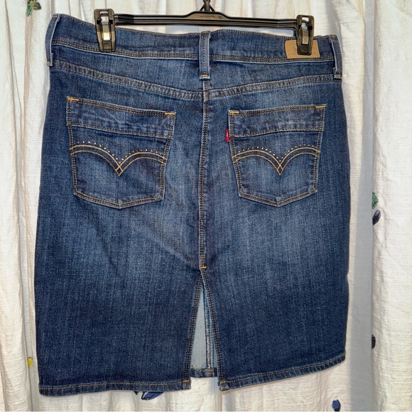 Levi’s Denim Pencil Skirt - Picture 2 of 6
